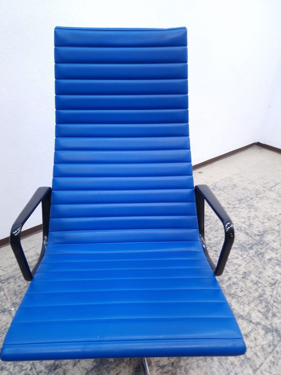 Image 1 of Hermann Miller Ea 124 Ea 125 Design fauteuil Leren fauteuil Stoel Vitra Eames blauw#1