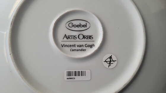 Image 1 of Goebel Vaas En Schaal Vincent Van Gogh "Amandelbloesem Zilver"