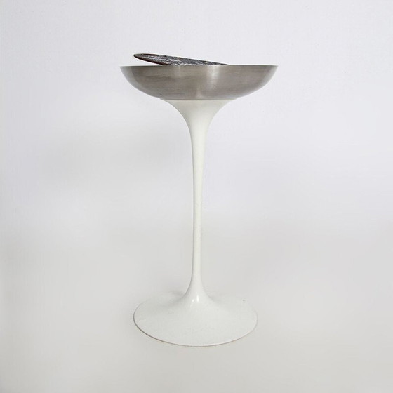 Image 1 of Vintage witte tulpen asbak van Knoll