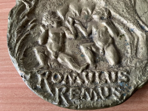 Bronzen Vide Poch Max Le Verrier - Romulus Remus Voor Nestle