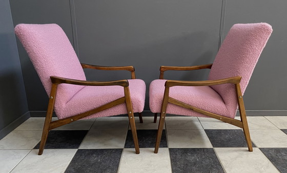 Image 1 of Roze boucle stoelen van Jiri Jiroutek 1960