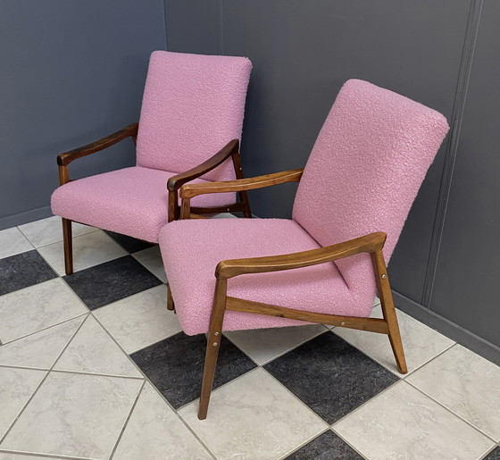 Image 1 of Roze boucle stoelen van Jiri Jiroutek 1960