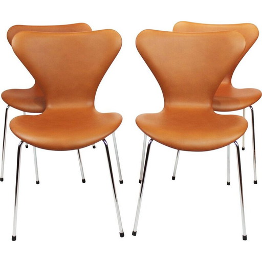 Set van 4 Seven stoelen, model 3107 van Arne Jacobsen van Fritz Hansen