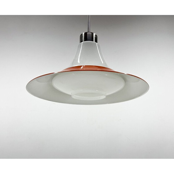 Image 1 of Mid-eeuwse hanglamp van opaline glas en metaal