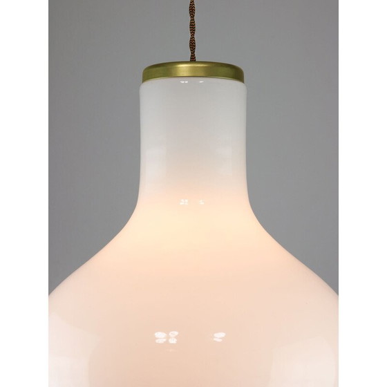 Image 1 of Vintage hanglamp van messing en opaline glas, Italië