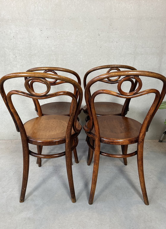 Image 1 of 4x originele Thonet nr 31 stoelen