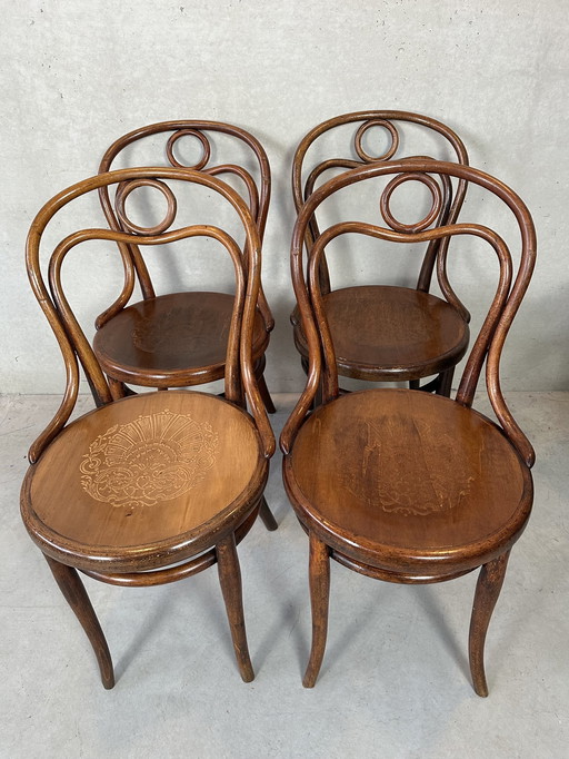 4x originele Thonet nr 31 stoelen