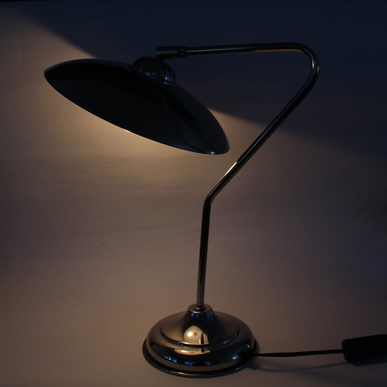 Image 1 of Bauhaus verchroomde lamp uit het ruimte tijdperk