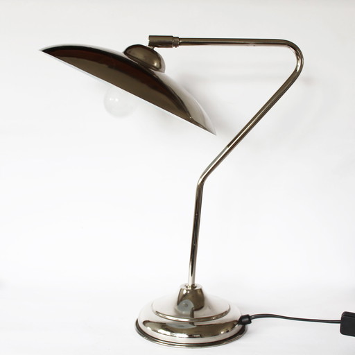 Bauhaus verchroomde lamp uit het ruimte tijdperk