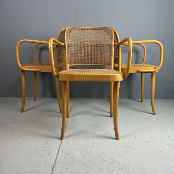 Image 1 of 3 St. Thonet Praag 811 Stoelen