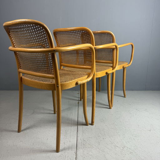 3 St. Thonet Praag 811 Stoelen