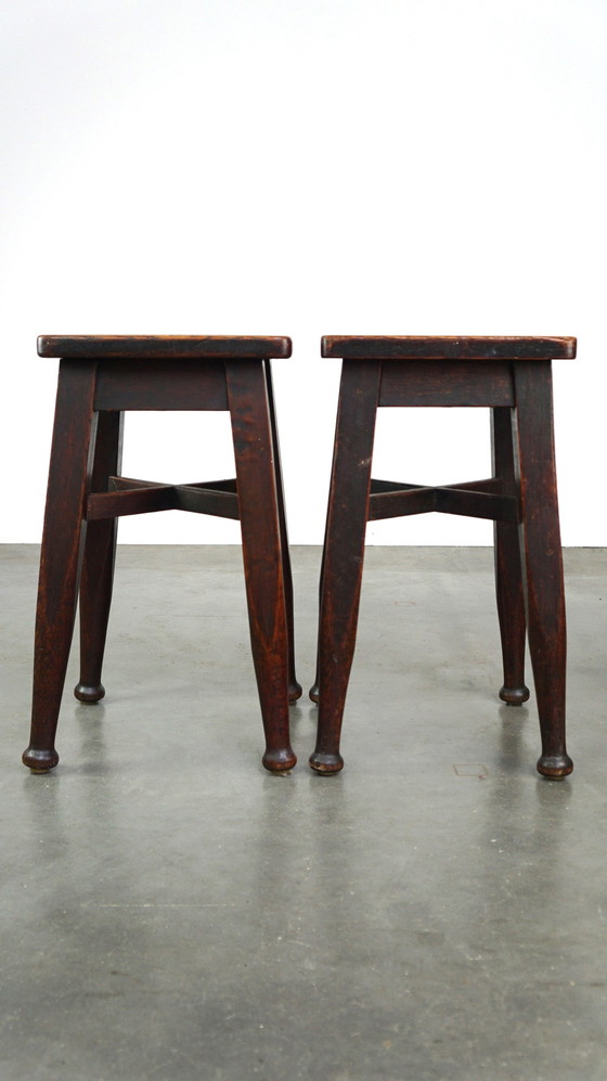 Image 1 of 2 x Eikenhouten kruk/ stool