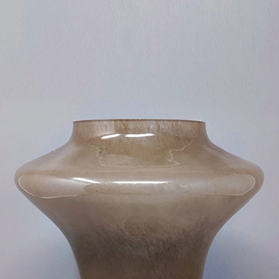 Image 1 of Prachtige beige vaas in Murano glas van Dogi uit de jaren 1970. Gemaakt in Italië