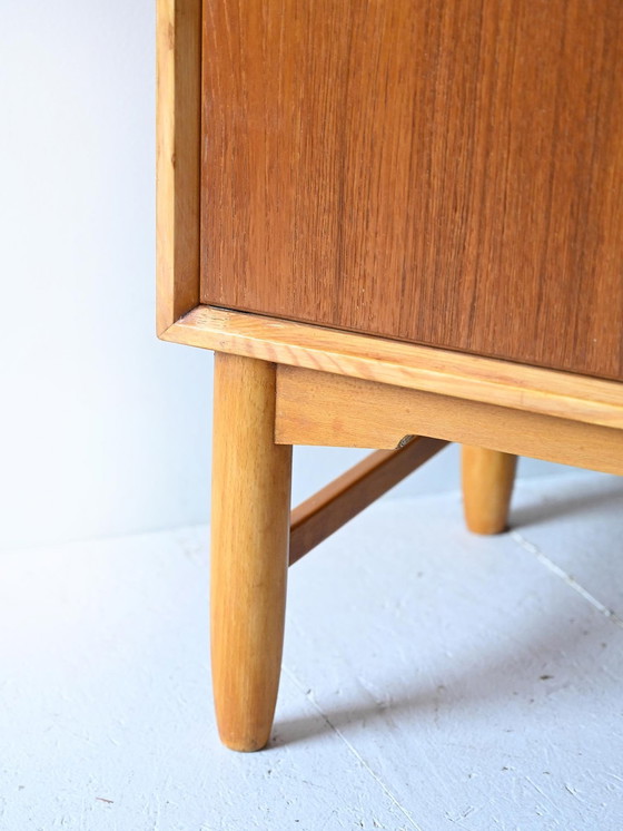 Image 1 of 1960S Scandinavisch teak dressoir met eiken poten, Vintage Scandinavisch dressoir