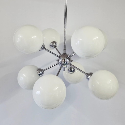 Vintage Sputnik Met 8 Opaline Bollen