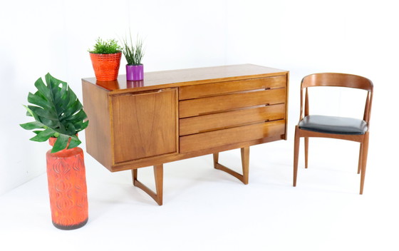 Image 1 of Compact Sideboard 'Baslow' Vintage