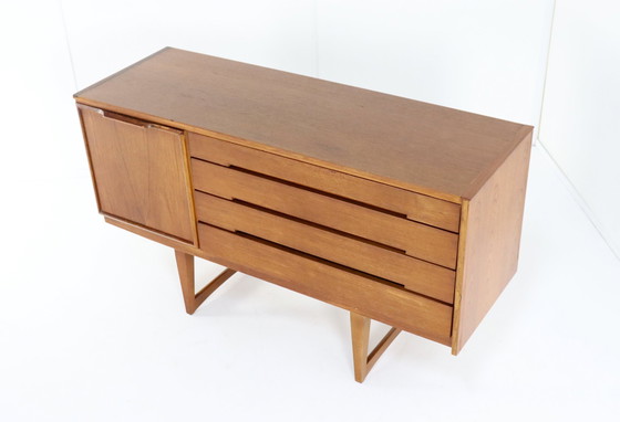 Image 1 of Compact Sideboard 'Baslow' Vintage