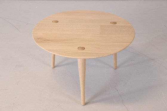 Image 1 of Revised Chilgrove Oak bijzettafel