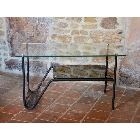 Image 1 of Vintage salontafel met tijdschriftenrek van metaal en glas, 1950