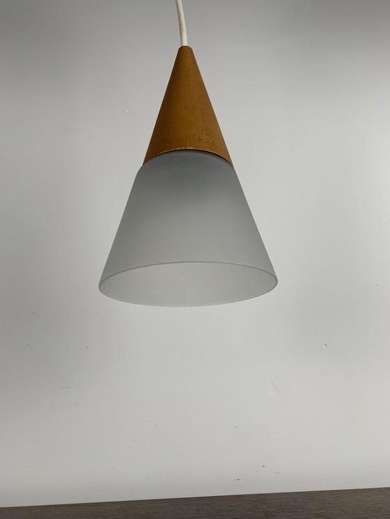 Image 1 of Hanglamp van glas en teakhout, Es Horn Denemarken