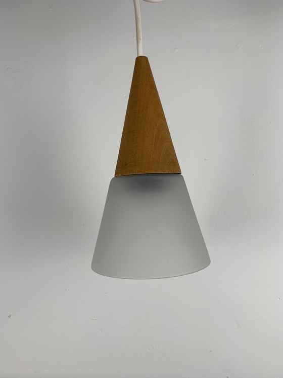 Image 1 of Hanglamp van glas en teakhout, Es Horn Denemarken