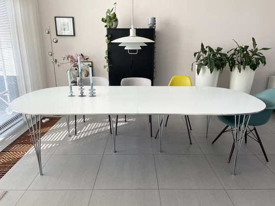 Image 1 of Fritz Hansen Superellipse Tafel Wit