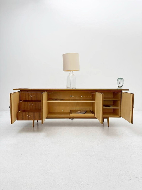 Image 1 of Elegant vintage dressoir van Möbel Rösch