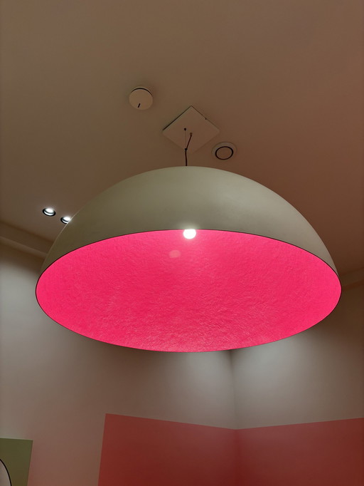 Mezza Luna Tweekleurige Plafondlamp. 120 cm in diameter