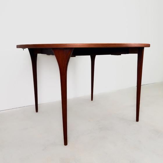 Image 1 of Teakhouten eettafel van Ib Kofod-Larsen voor Möbelfabrik Seffle, 1960