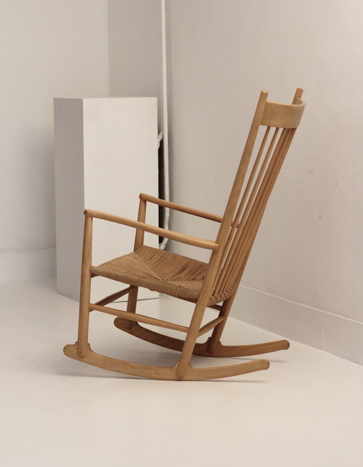 Hans Wegner Voor Fredericia J16 Rocking Chair