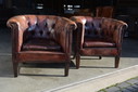 2x Chesterfield clubfauteuils