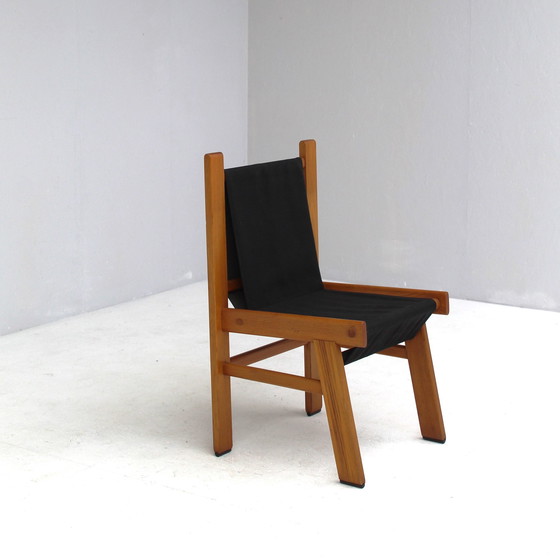 Image 1 of Set Italiaanse houten stoelen met zwarte stof