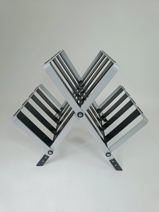 Magazine rack 2400 News, design by Raul Barbieri for Rexite