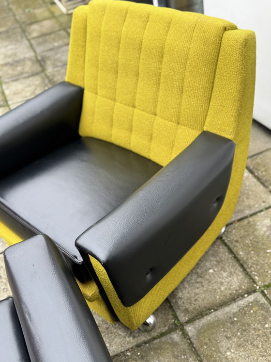 Image 1 of Paar Mcm loungestoelen uit het ruimtetijdperk