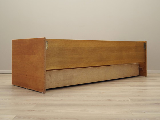 Image 1 of Essenhouten bed, Deens ontwerp, 1970S, Productie: Denemarken