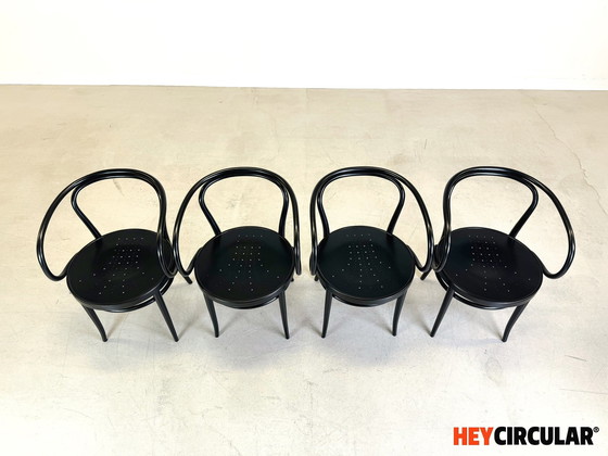 Image 1 of Set van 4 vintage stoelen Thonet 209 gebogen houten stoel beuken zwart