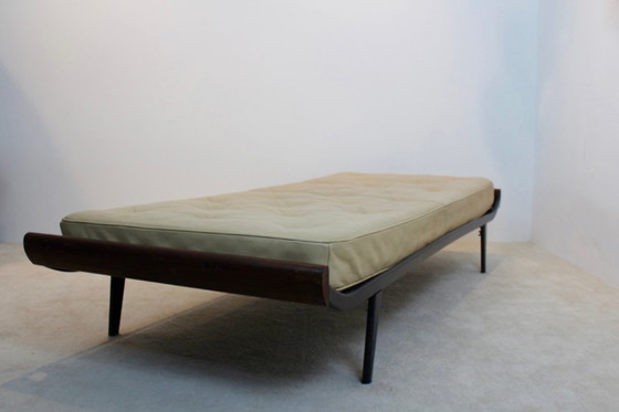 Image 1 of Cleopatra Daybed van Cordemeijer voor Auping met origineel lederen matras