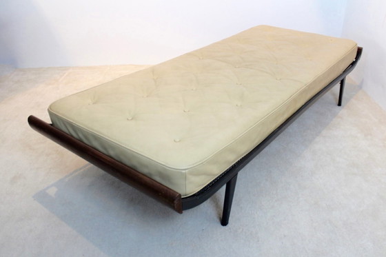 Image 1 of Cleopatra Daybed van Cordemeijer voor Auping met origineel lederen matras