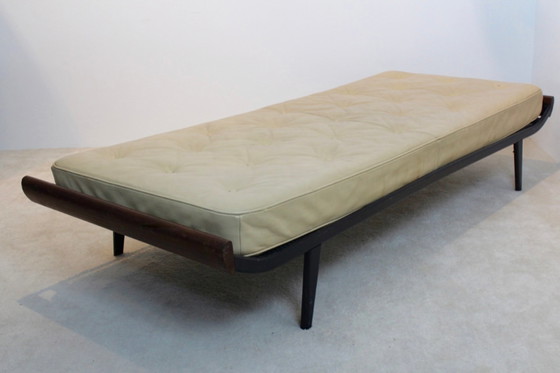 Image 1 of Cleopatra Daybed van Cordemeijer voor Auping met origineel lederen matras