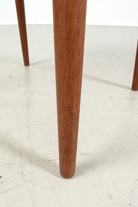 Image 1 of Vintage voetenbankje