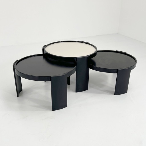 Set van 3 grote omkeerbare tafeltjes van Gianfranco Frattini voor Cassina, 60S