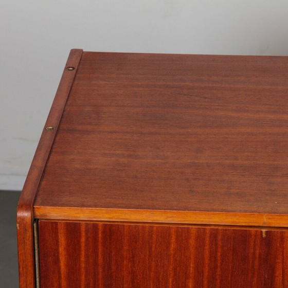 Image 1 of Vintage ladekast model U-450 in mahoniehoutfineer van Jiroutek voor Interier Praha, Tsjecho-Slowakije 1960