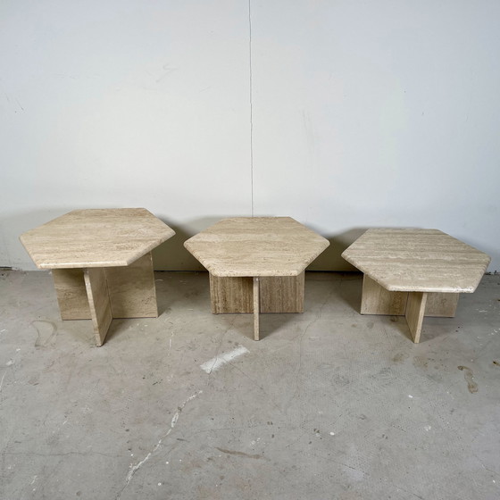 Image 1 of Sidetables Travertin Met Zeshoekig Blad