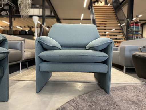 Leolux Bora Beta Fauteuil Nomad Stof Blauw