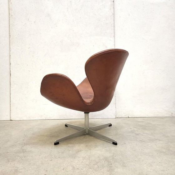 Image 1 of Oude fauteuil van Arne Jacobsen voor Fritz Hansen, 1959