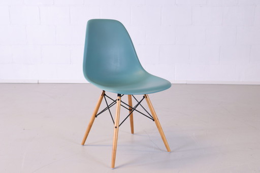 Vitra Eames plastic dsw turquoise/hout