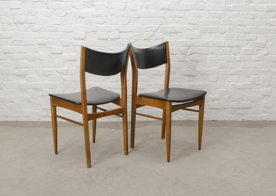 Image 1 of Massief houten vintage design eetkamerstoelen met zwarte kunstlederen rugleuning en zitting, set van 6. Nederland, jaren 1960.