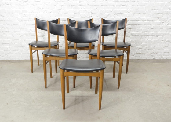 Image 1 of Massief houten vintage design eetkamerstoelen met zwarte kunstlederen rugleuning en zitting, set van 6. Nederland, jaren 1960.