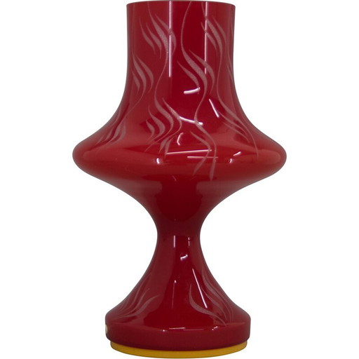 Vintage rood glazen tafellamp van Valasske Mezirici, Tsjecho-Slowakije 1970