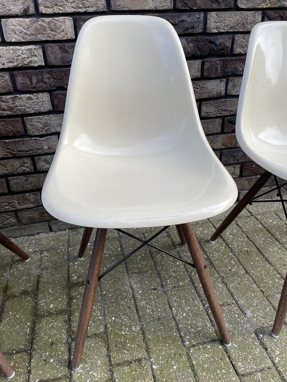 Image 1 of 4x Charles and Ray Eames DSW stoelen